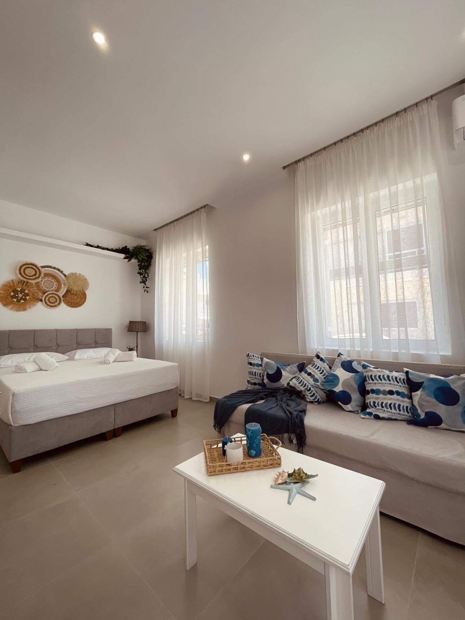 Kyma Luxury Suite Kiáton Eksteriør bilde