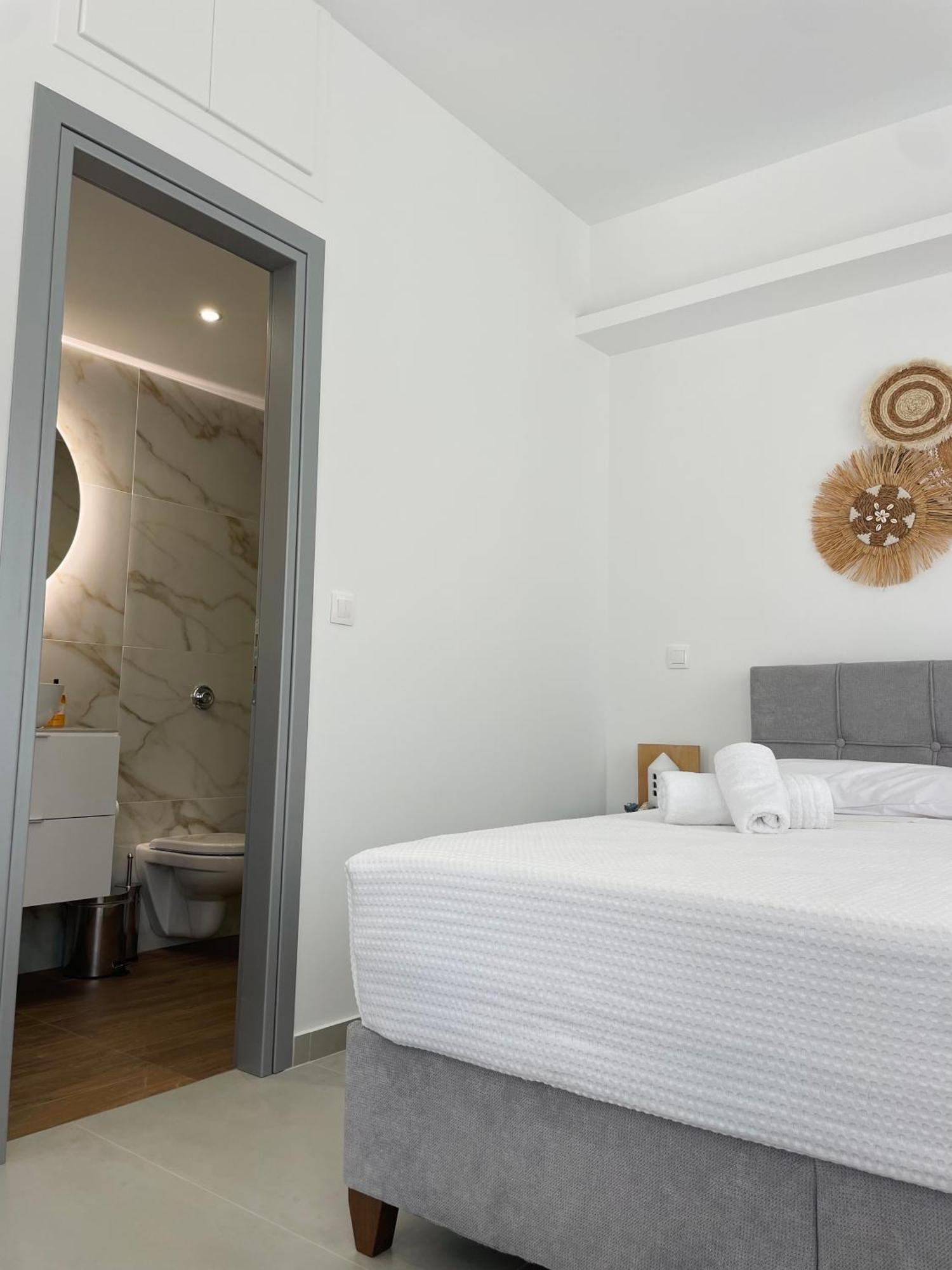 Kyma Luxury Suite Kiáton Eksteriør bilde