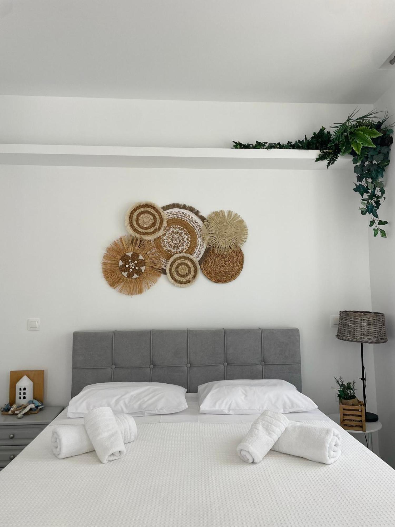 Kyma Luxury Suite Kiáton Eksteriør bilde