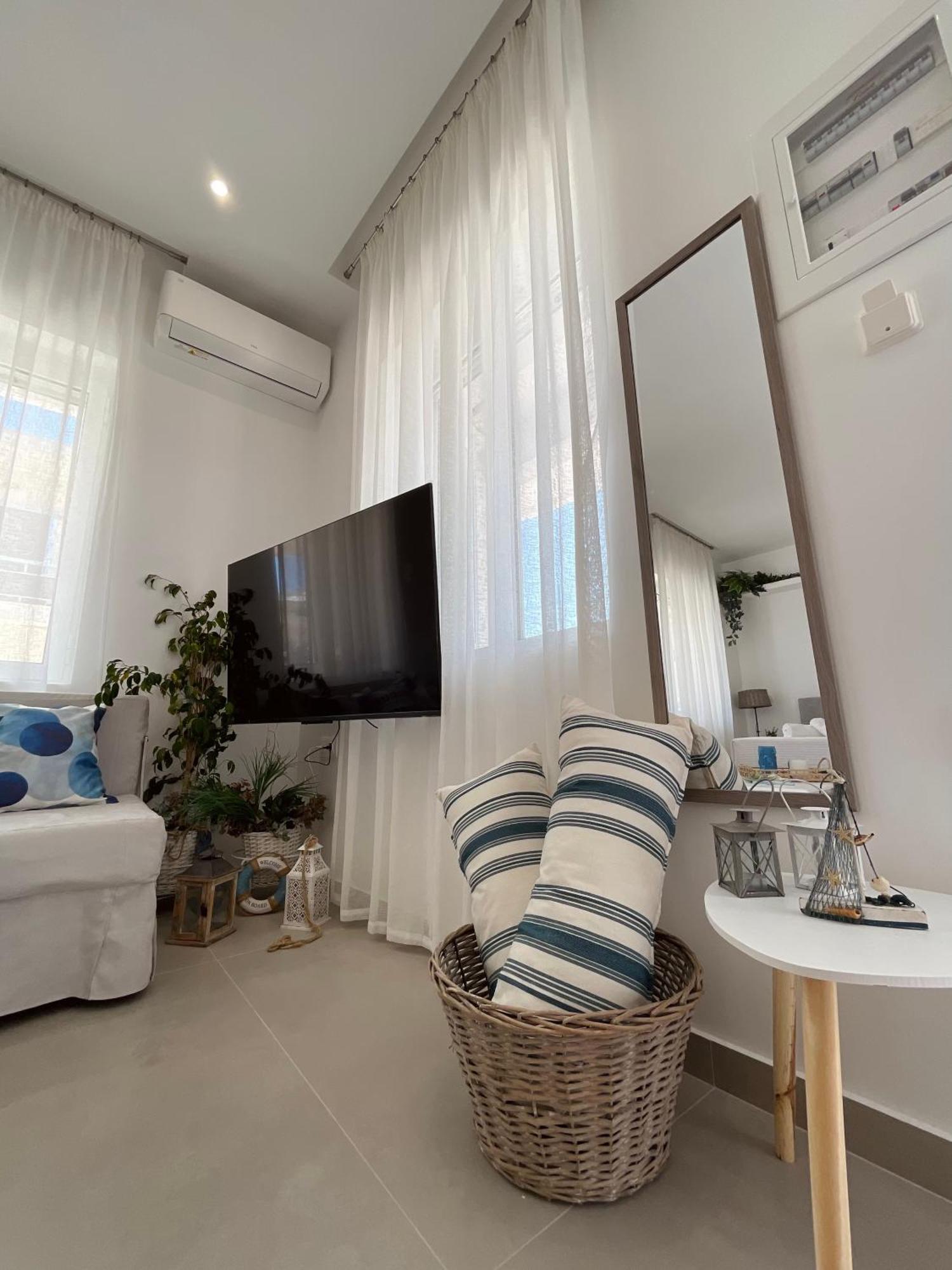 Kyma Luxury Suite Kiáton Eksteriør bilde